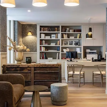 Le Petit Beaumarchais & 4* Parigi