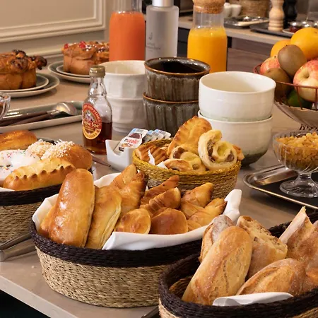 Le Petit Beaumarchais & 4* Parigi