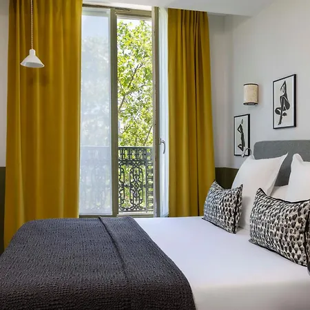Le Petit Beaumarchais & Hotel