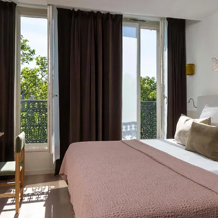 Le Petit Beaumarchais & Hotel