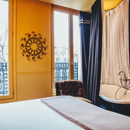 Le Petit Beaumarchais & Hotel Parigi