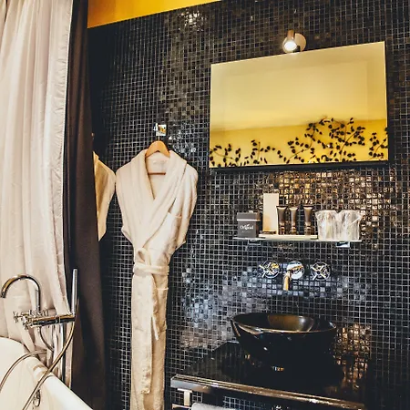 Hotel Le Petit Beaumarchais &