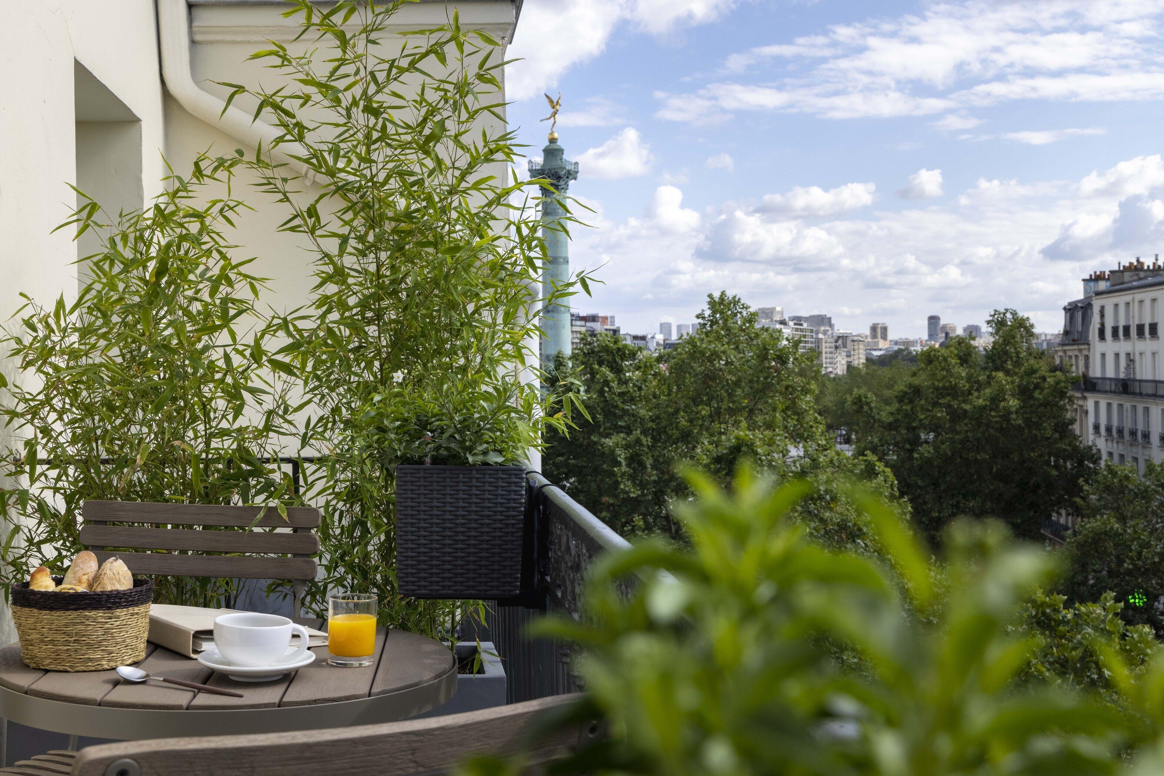 Le Petit Beaumarchais & Paris